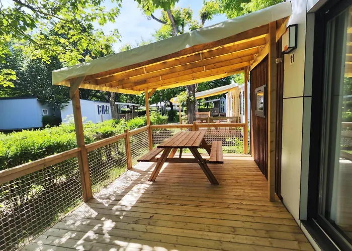 Roc De L'arche Camping *